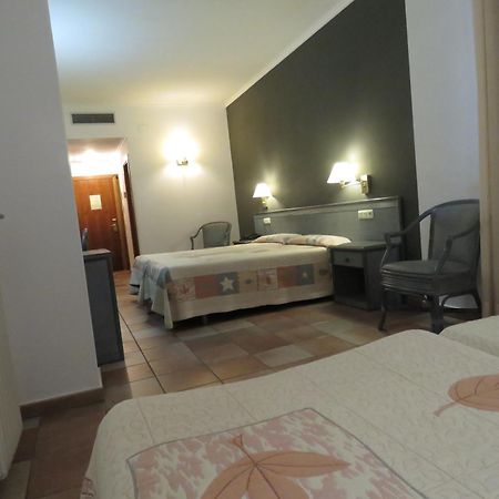 Hotel Santa Anna L'Estartit Room photo