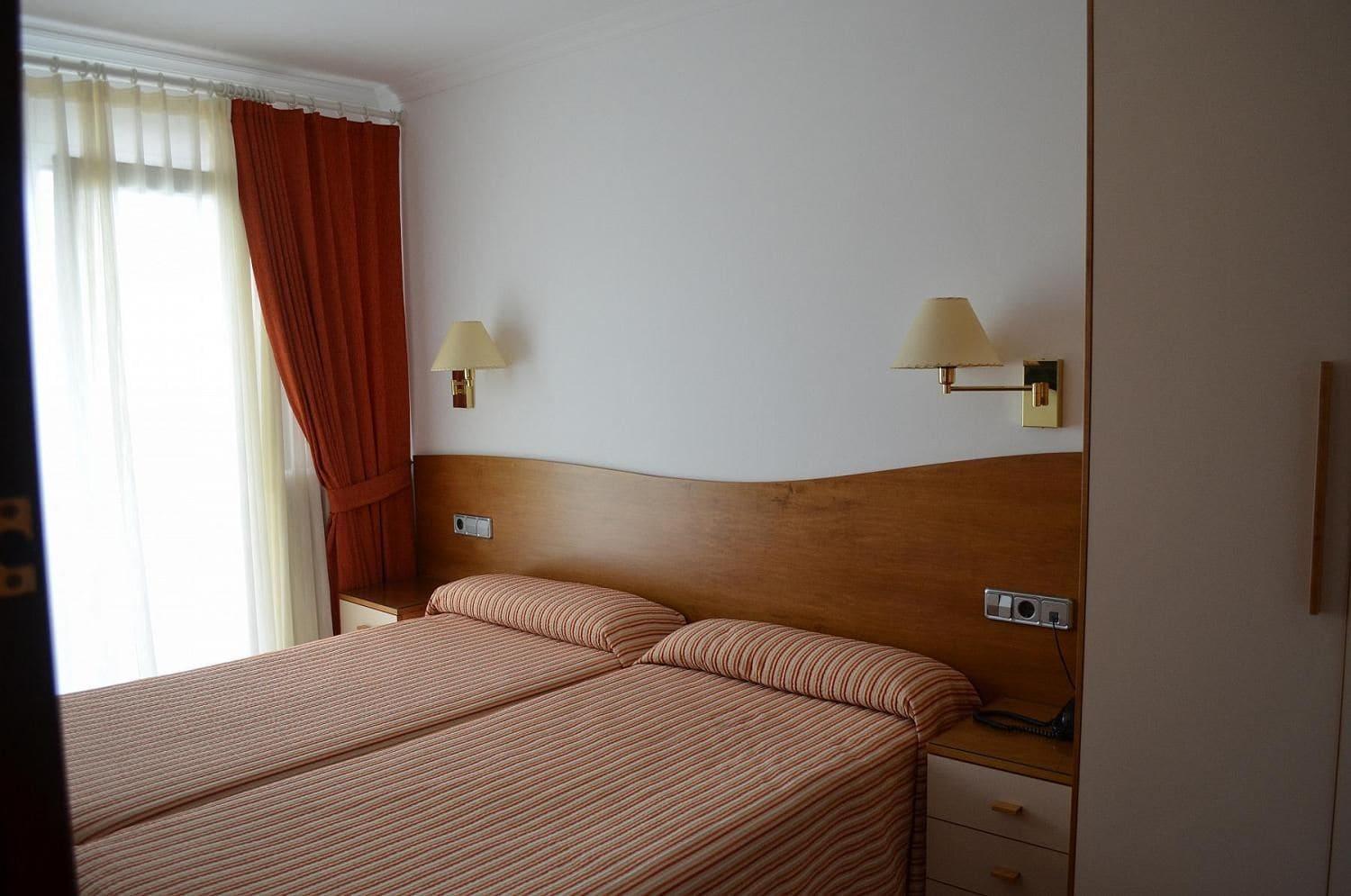 Hotel Santa Anna L'Estartit Exterior photo